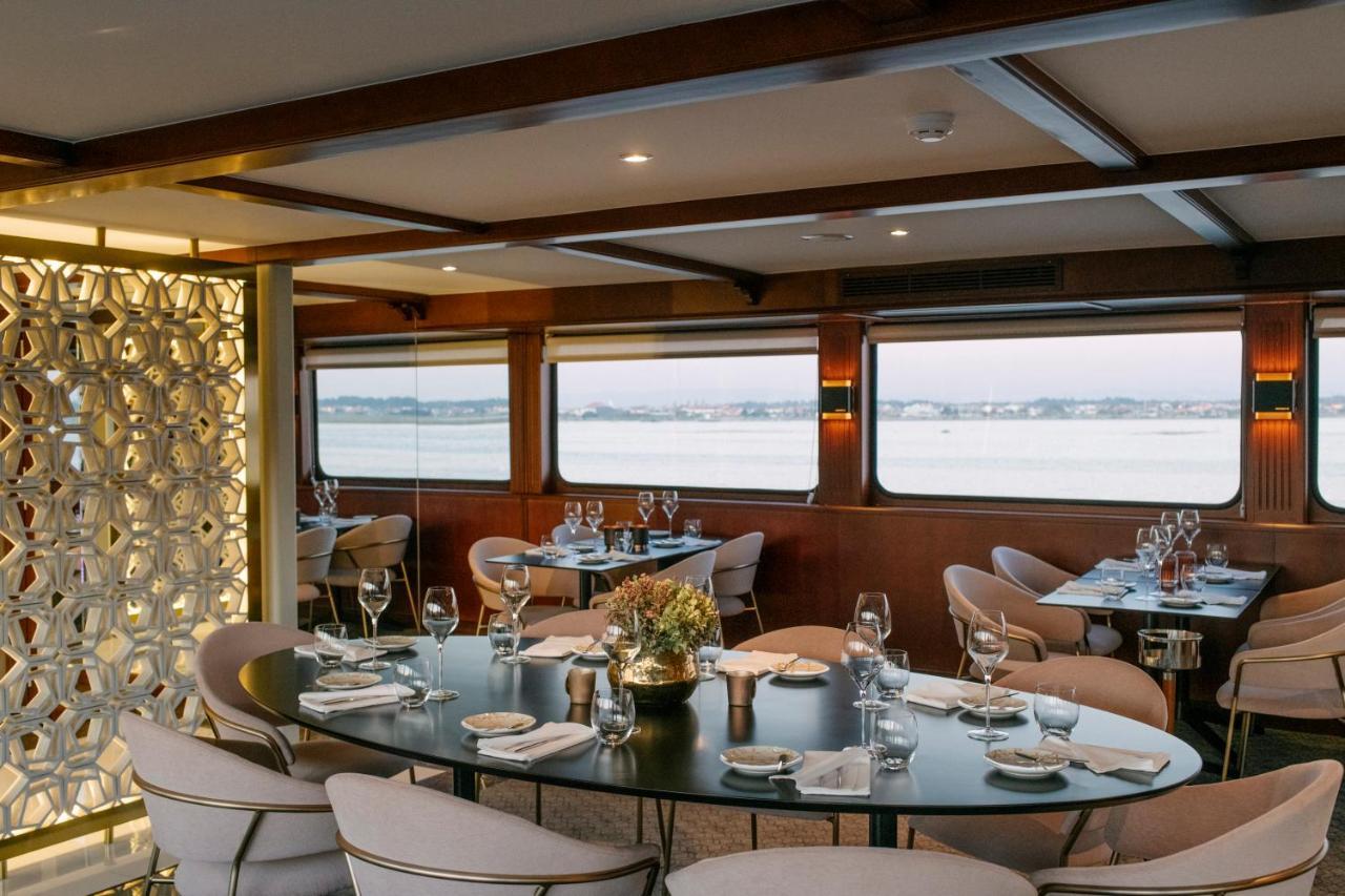 Costa Do Sal Hotel Boat Lounge أفيرو المظهر الخارجي الصورة