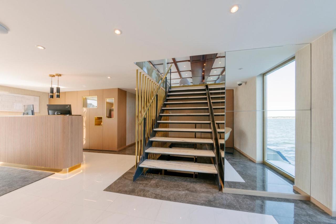 Costa Do Sal Hotel Boat Lounge أفيرو المظهر الخارجي الصورة