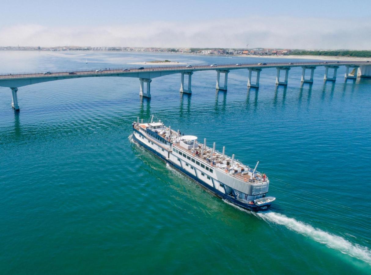 Costa Do Sal Hotel Boat Lounge أفيرو المظهر الخارجي الصورة