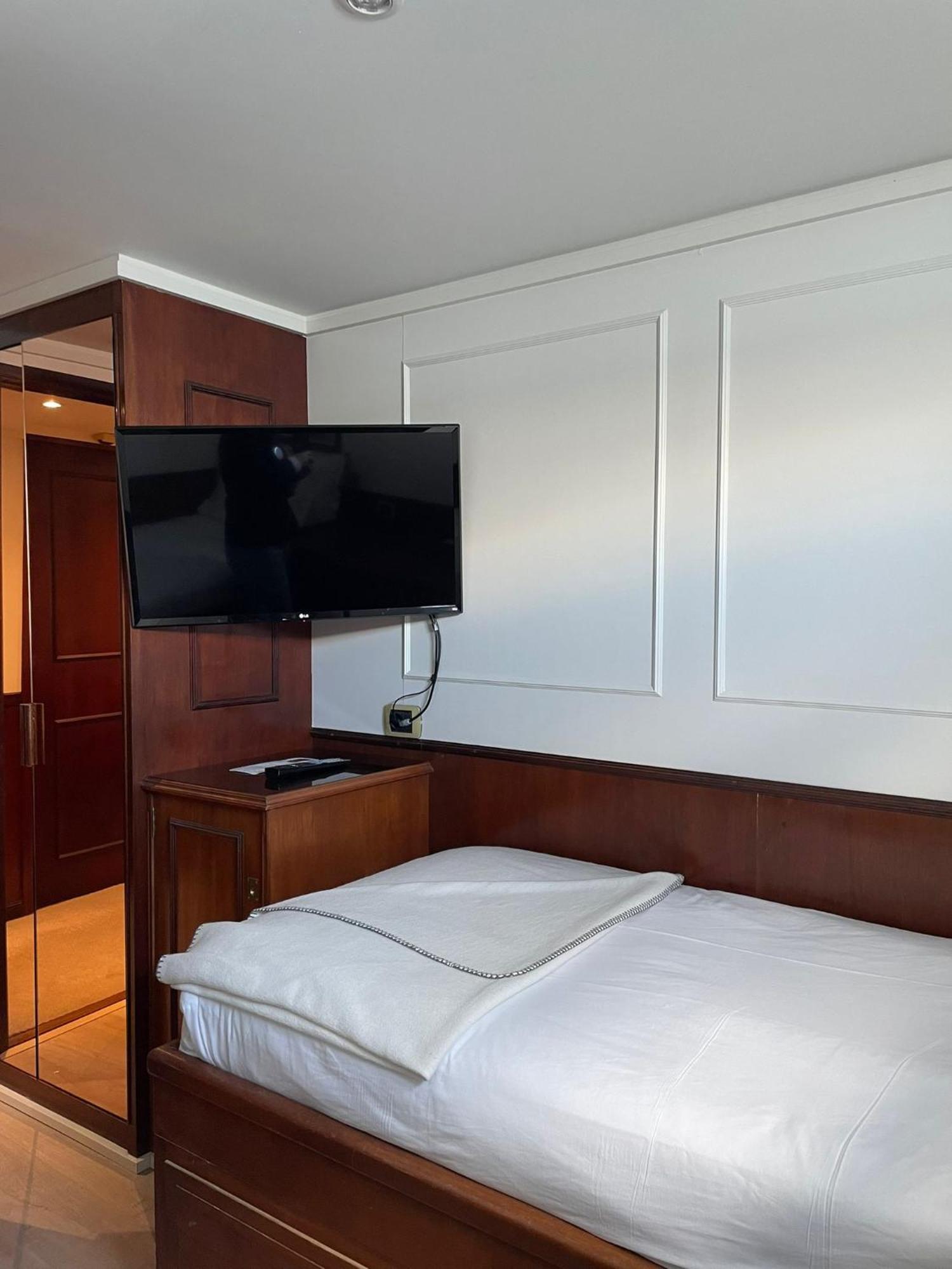 Costa Do Sal Hotel Boat Lounge أفيرو المظهر الخارجي الصورة