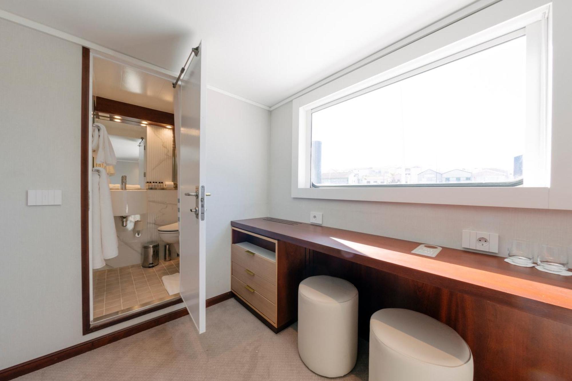 Costa Do Sal Hotel Boat Lounge أفيرو المظهر الخارجي الصورة