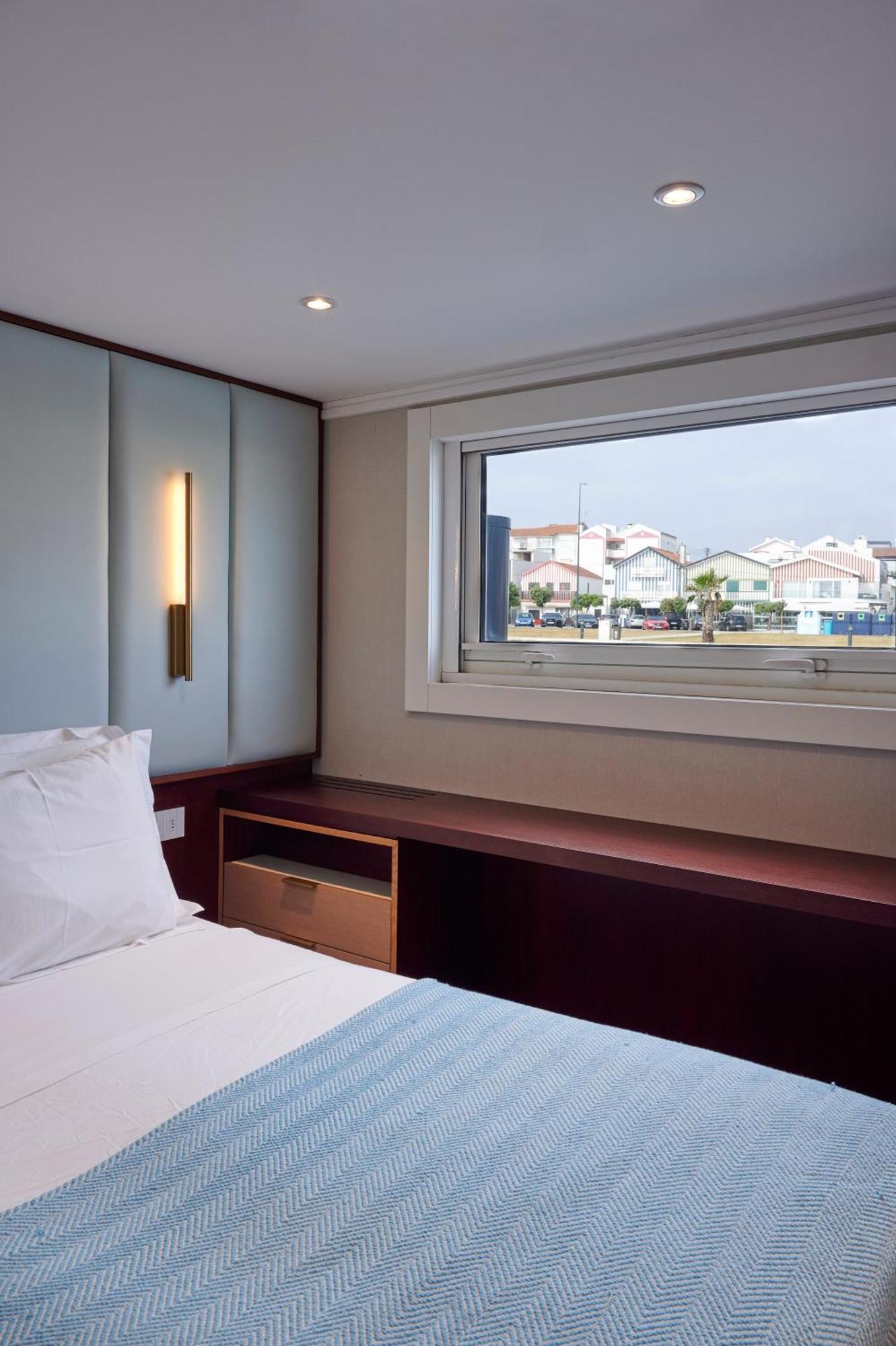Costa Do Sal Hotel Boat Lounge أفيرو المظهر الخارجي الصورة