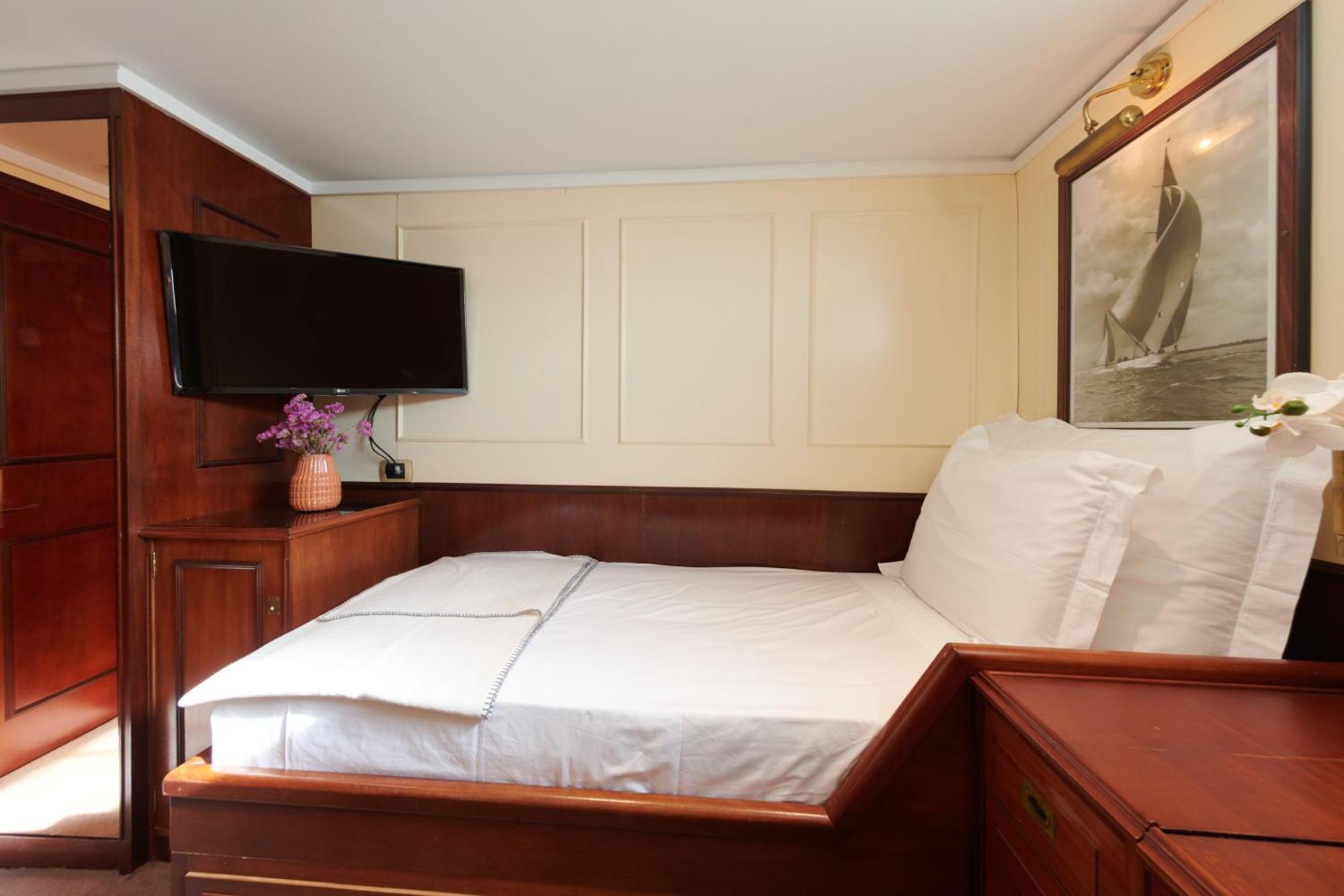 Costa Do Sal Hotel Boat Lounge أفيرو المظهر الخارجي الصورة